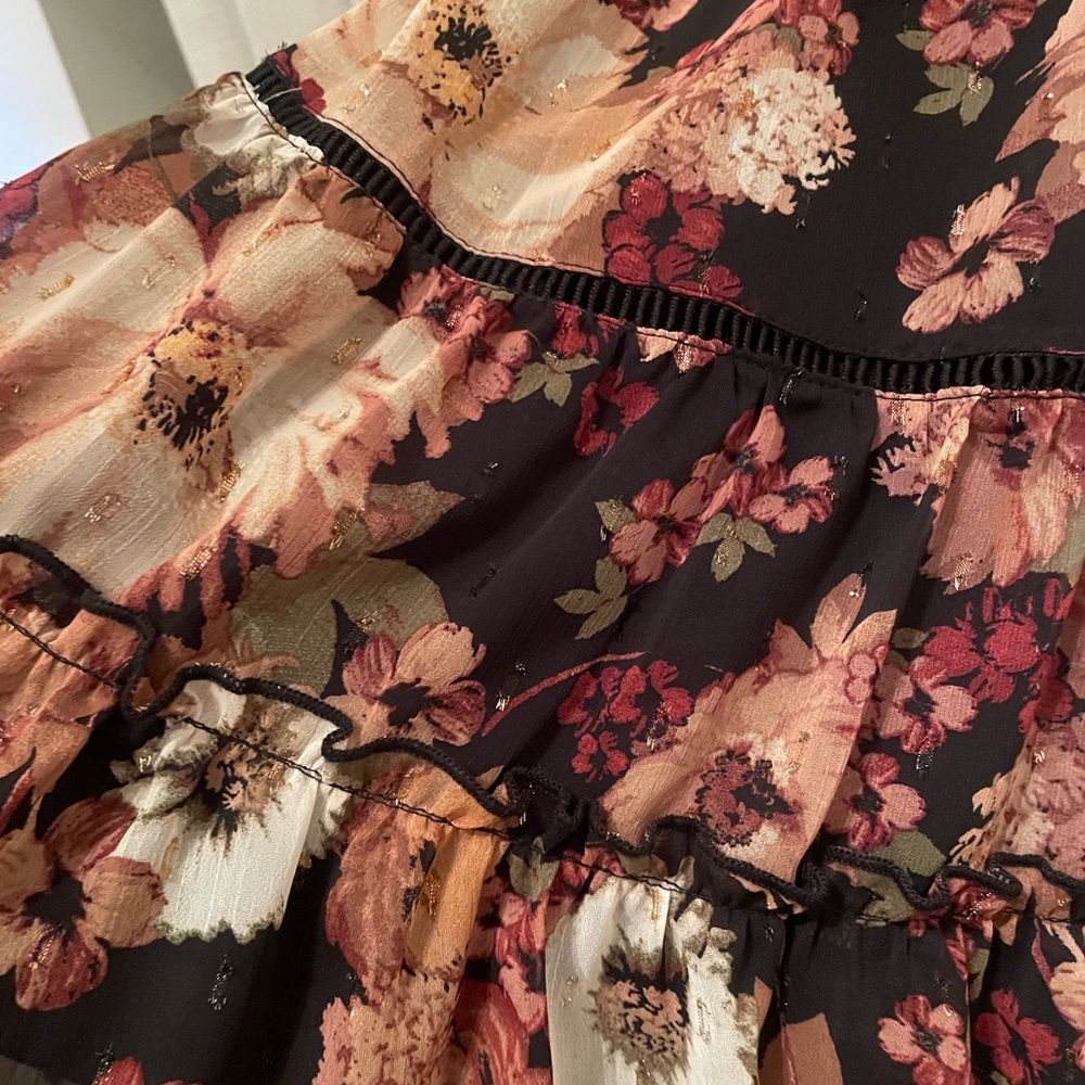 Floral Ruffle Sleeve Dress - Picture 4 of 6